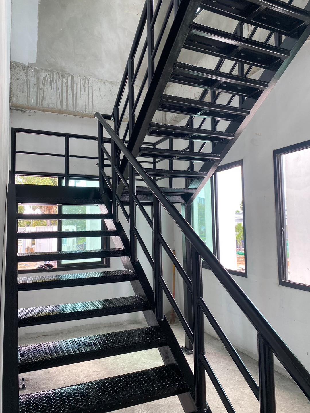 อาคารกองบัญชาการ0